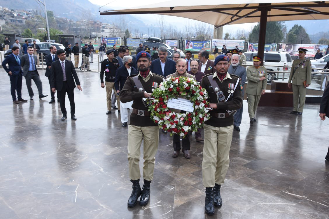 کشمیر: برطانوی وزیر اعظم کو پیش کی گئی درخواست کشمیر: برطانوی وزیر اعظم کو پیش کی گئی درخواست