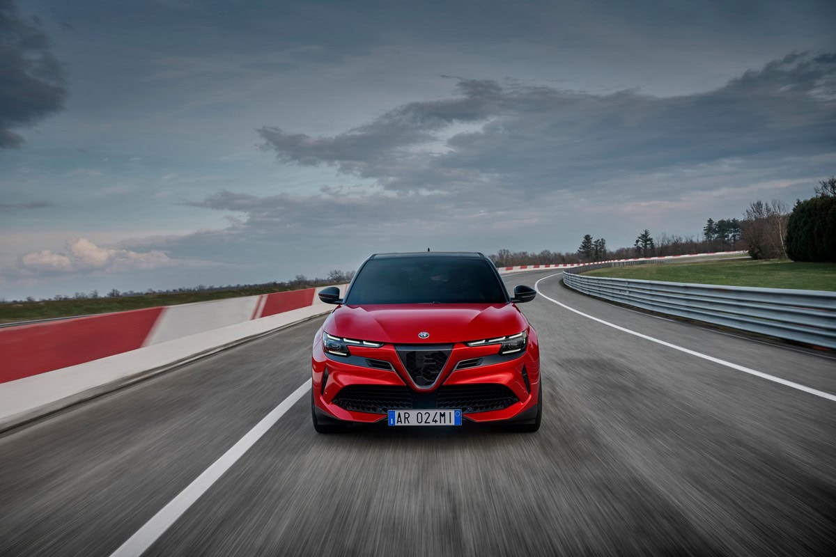 L'Alfa Romeo Junior 1.2 Turbo Speciale Selon Le Matin Auto : Performances Et Conduite L'Alfa Romeo Junior 1.2 Turbo Speciale Selon Le Matin Auto : Performances Et Conduite