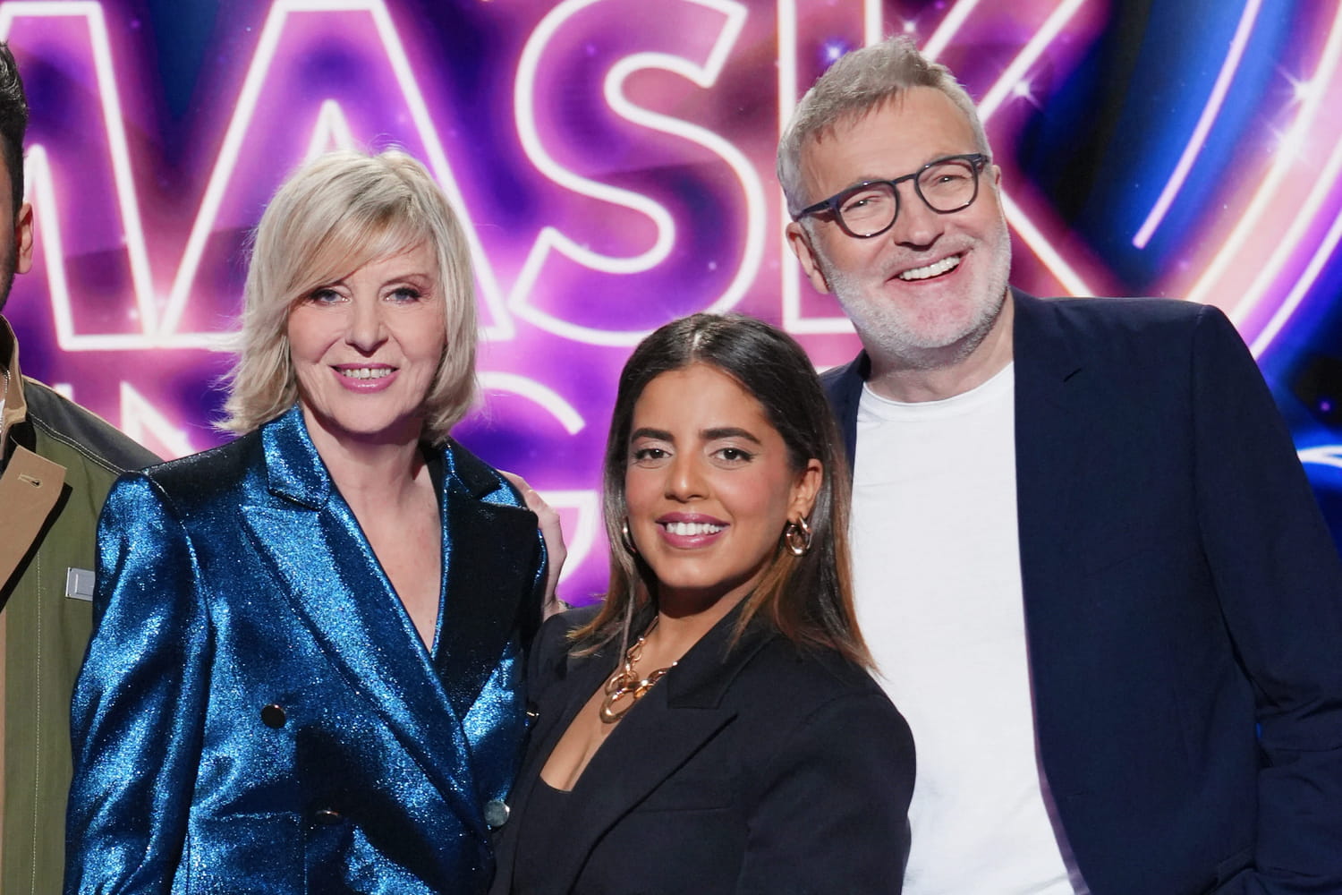 L'Autruche De Mask Singer 2025 : Une Identité Choquante Pour Chantal Ladesou Et Laurent Ruquier L'Autruche De Mask Singer 2025 : Une Identité Choquante Pour Chantal Ladesou Et Laurent Ruquier