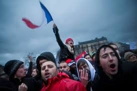 L'estrema Destra In Francia: Perché Il Governo Insegue Marine Le Pen L'estrema Destra In Francia: Perché Il Governo Insegue Marine Le Pen