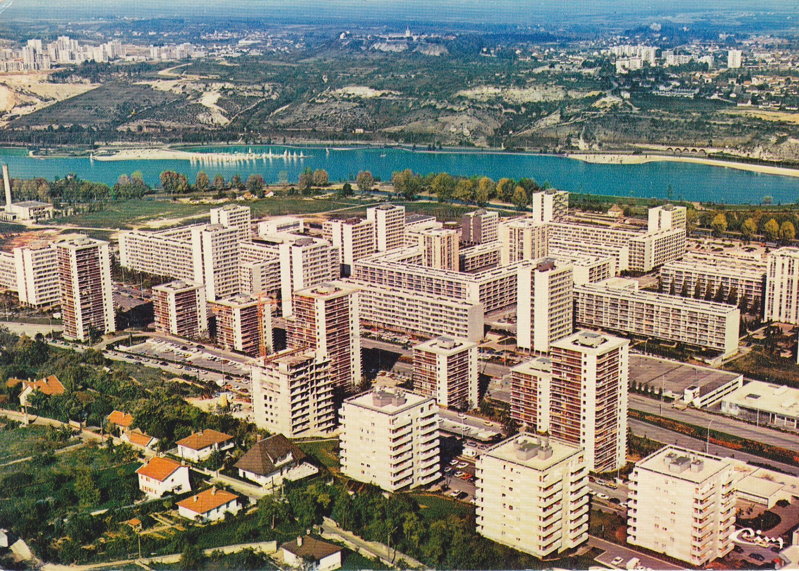 Lac Kir, Dijon : Une Agression Sauvage Fait Trois Blessés Graves Lac Kir, Dijon : Une Agression Sauvage Fait Trois Blessés Graves