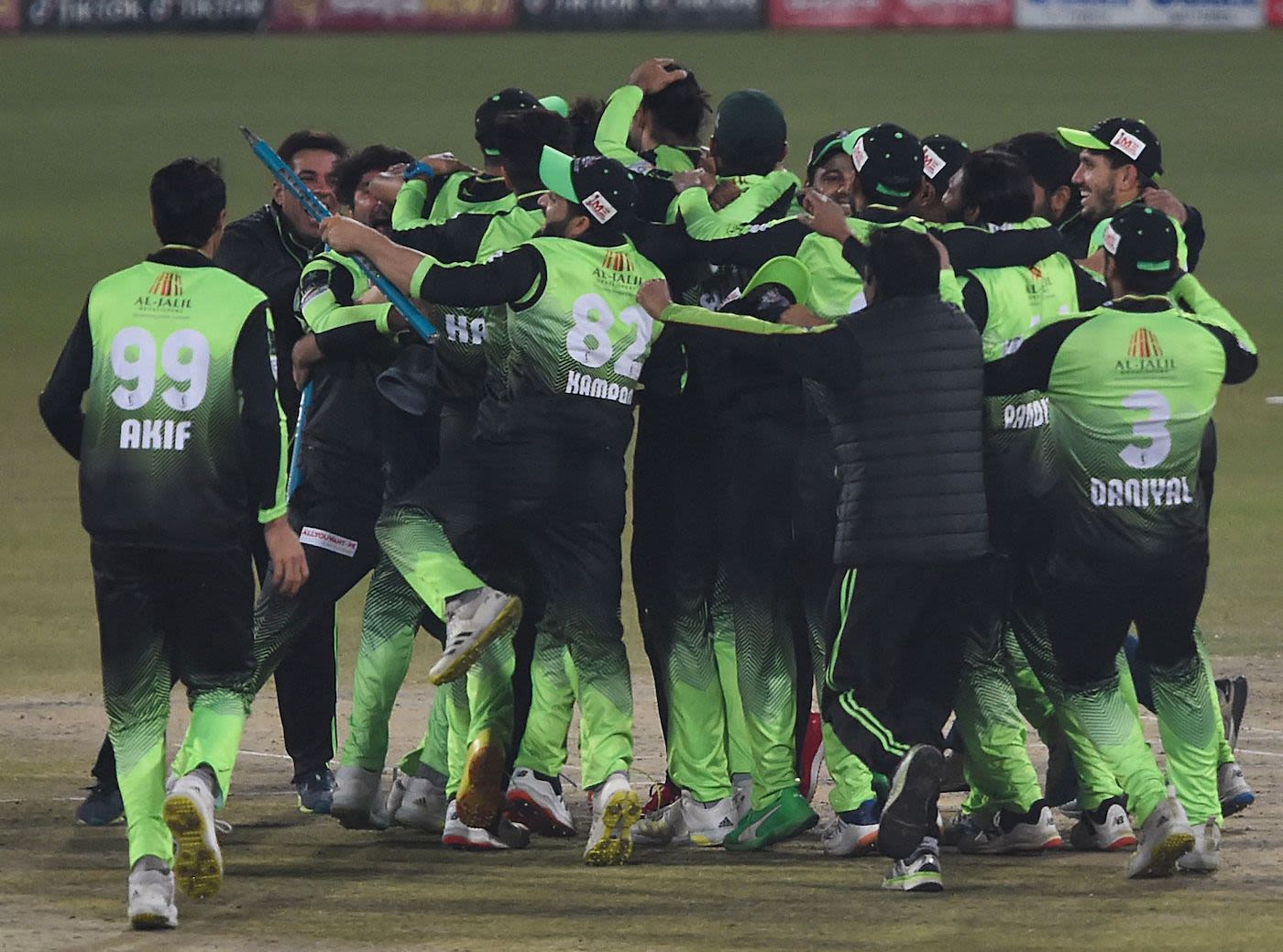 Lahore Qalandars End United's Winning Streak Thanks To Sikandar Raza Lahore Qalandars End United's Winning Streak Thanks To Sikandar Raza