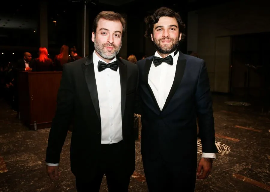 Le Frère D'Albert Luthers, Thierry, Est En Deuil Le Frère D'Albert Luthers, Thierry, Est En Deuil