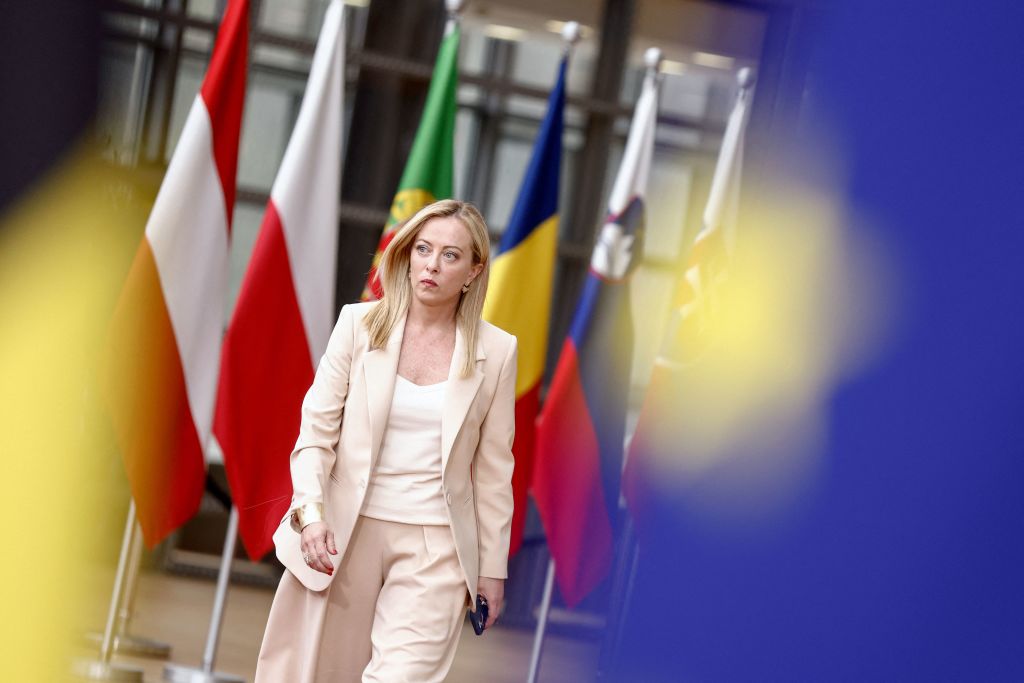 Le Pen E L'ascesa Della Destra In Francia: Perché Bayrou La Insegue Le Pen E L'ascesa Della Destra In Francia: Perché Bayrou La Insegue