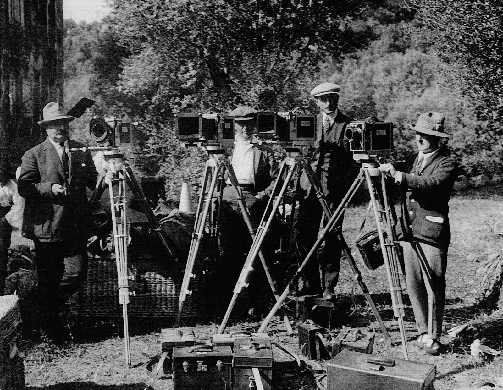 Le Tournage De L'Âge D'or, Premier Long-métrage De Bérenger Thouin, Est Lancé Le Tournage De L'Âge D'or, Premier Long-métrage De Bérenger Thouin, Est Lancé