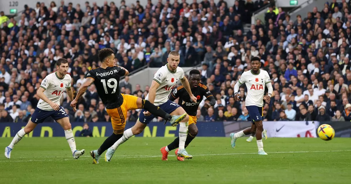 Leeds Reclaim Championship Top Spot Thanks To Tottenham Loanee Leeds Reclaim Championship Top Spot Thanks To Tottenham Loanee