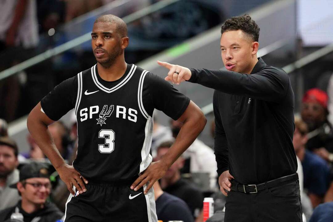 Les Spurs Nomment Mitch Johnson Entraîneur Principal Les Spurs Nomment Mitch Johnson Entraîneur Principal