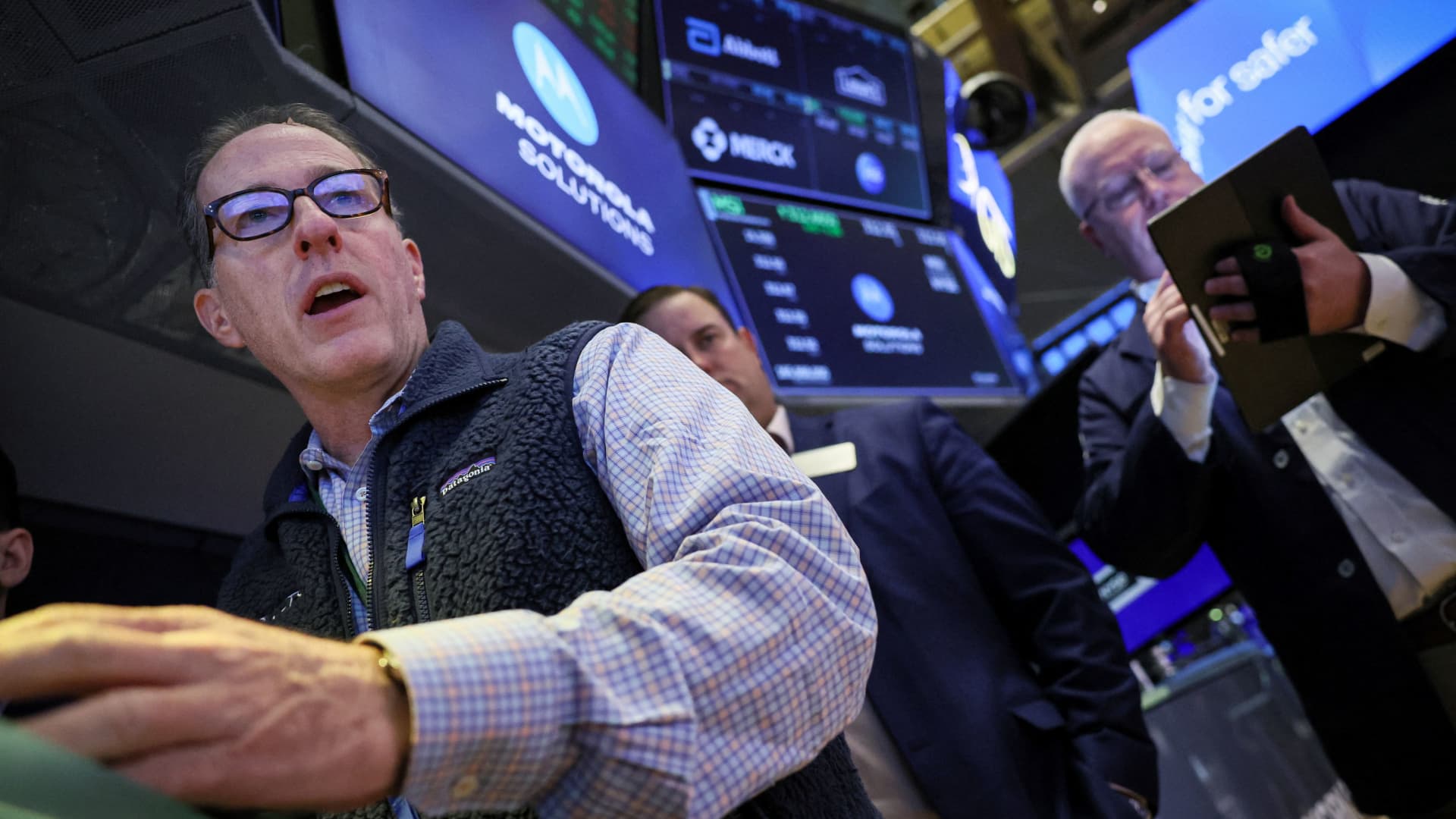 Live Stock Market Updates: Dollar Slides Amidst Trade Tensions Live Stock Market Updates: Dollar Slides Amidst Trade Tensions