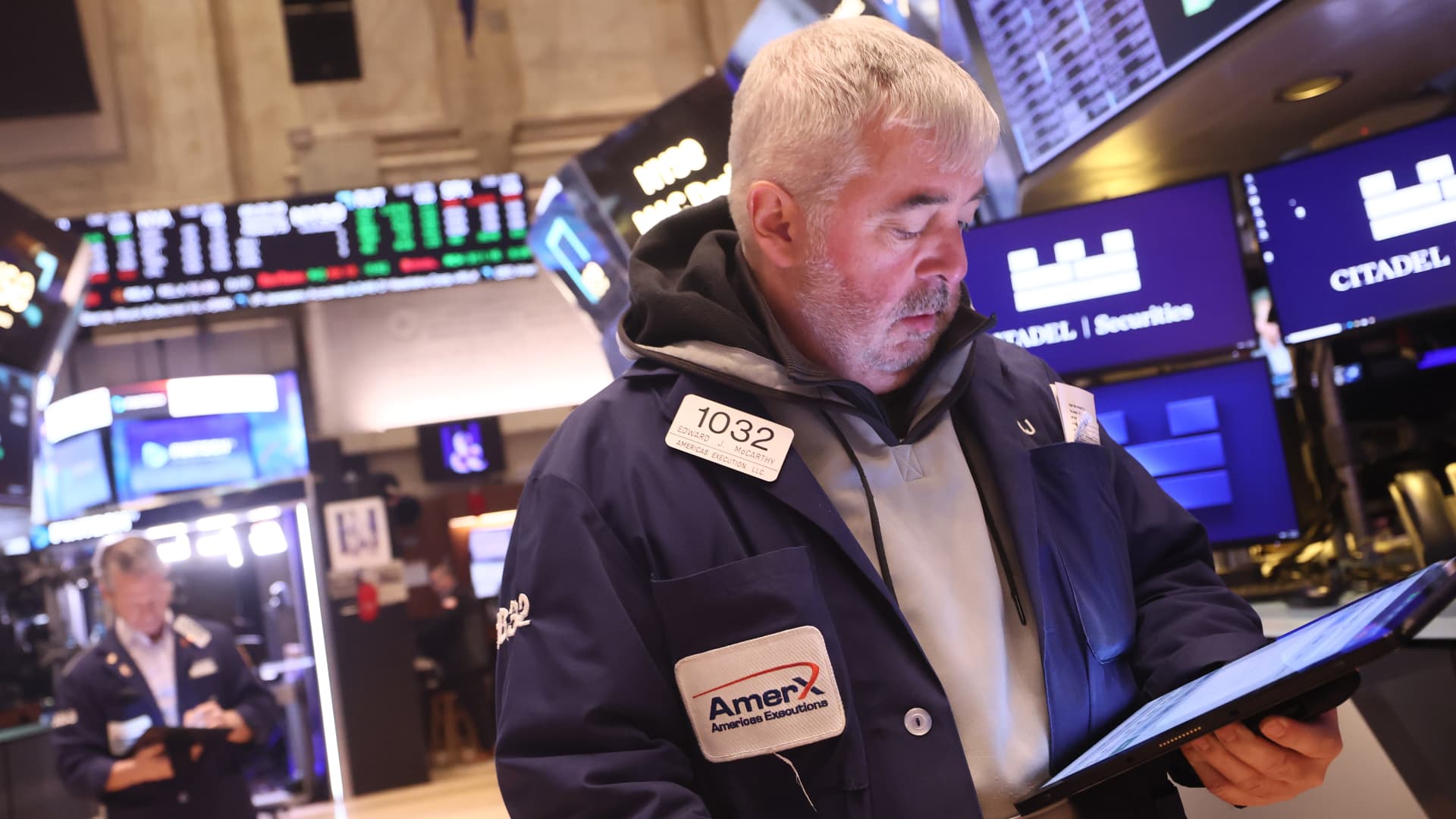 Live Stock Market Updates: Dow, S&P 500 Data For May 26 Live Stock Market Updates: Dow, S&P 500 Data For May 26