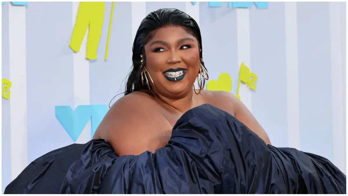 Lizzo's Weight-Loss Journey: Celebrating Her Health And Fitness Goals Lizzo's Weight-Loss Journey: Celebrating Her Health And Fitness Goals