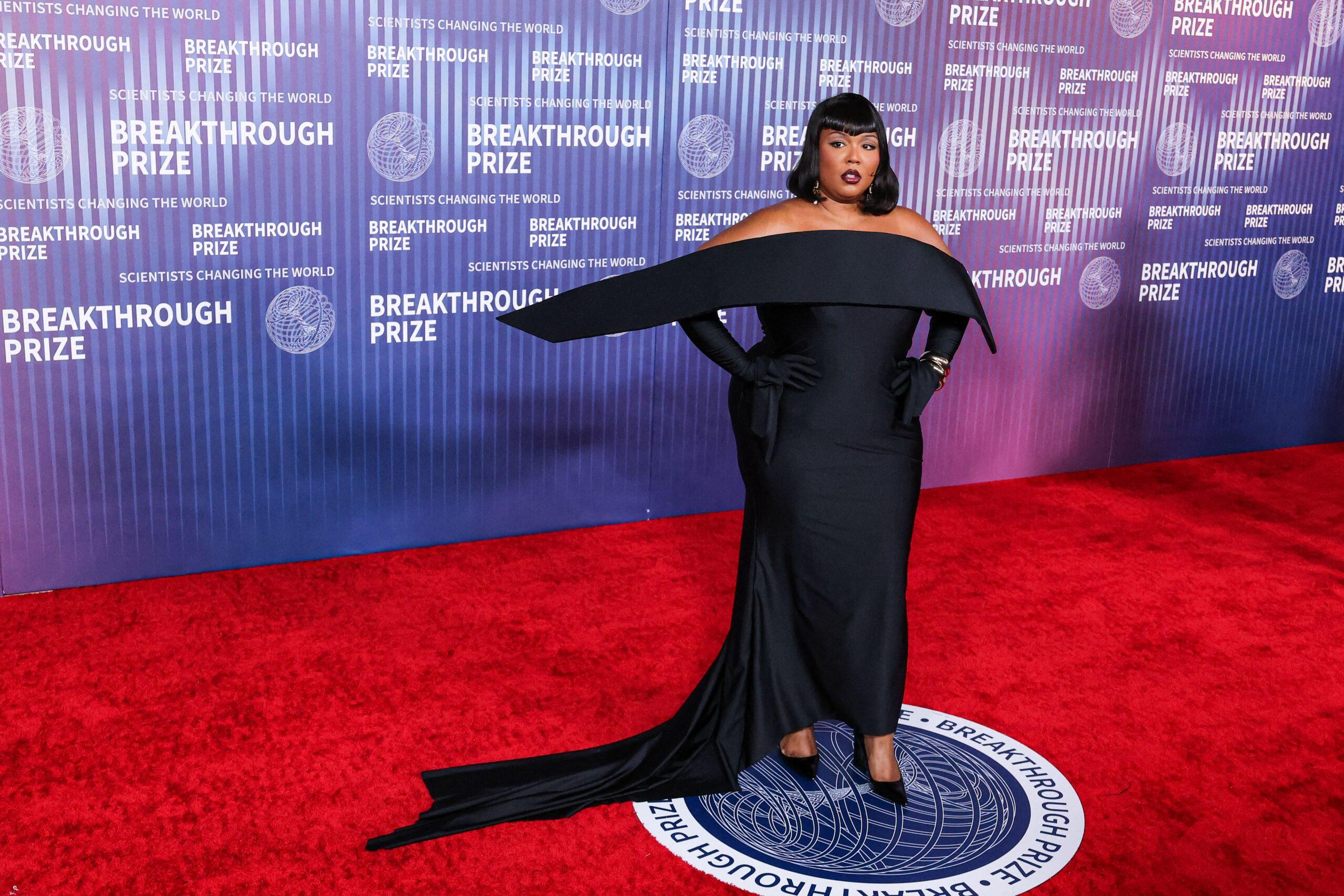 Lizzo's Weight Transformation: Inspiring Fans Worldwide Lizzo's Weight Transformation: Inspiring Fans Worldwide