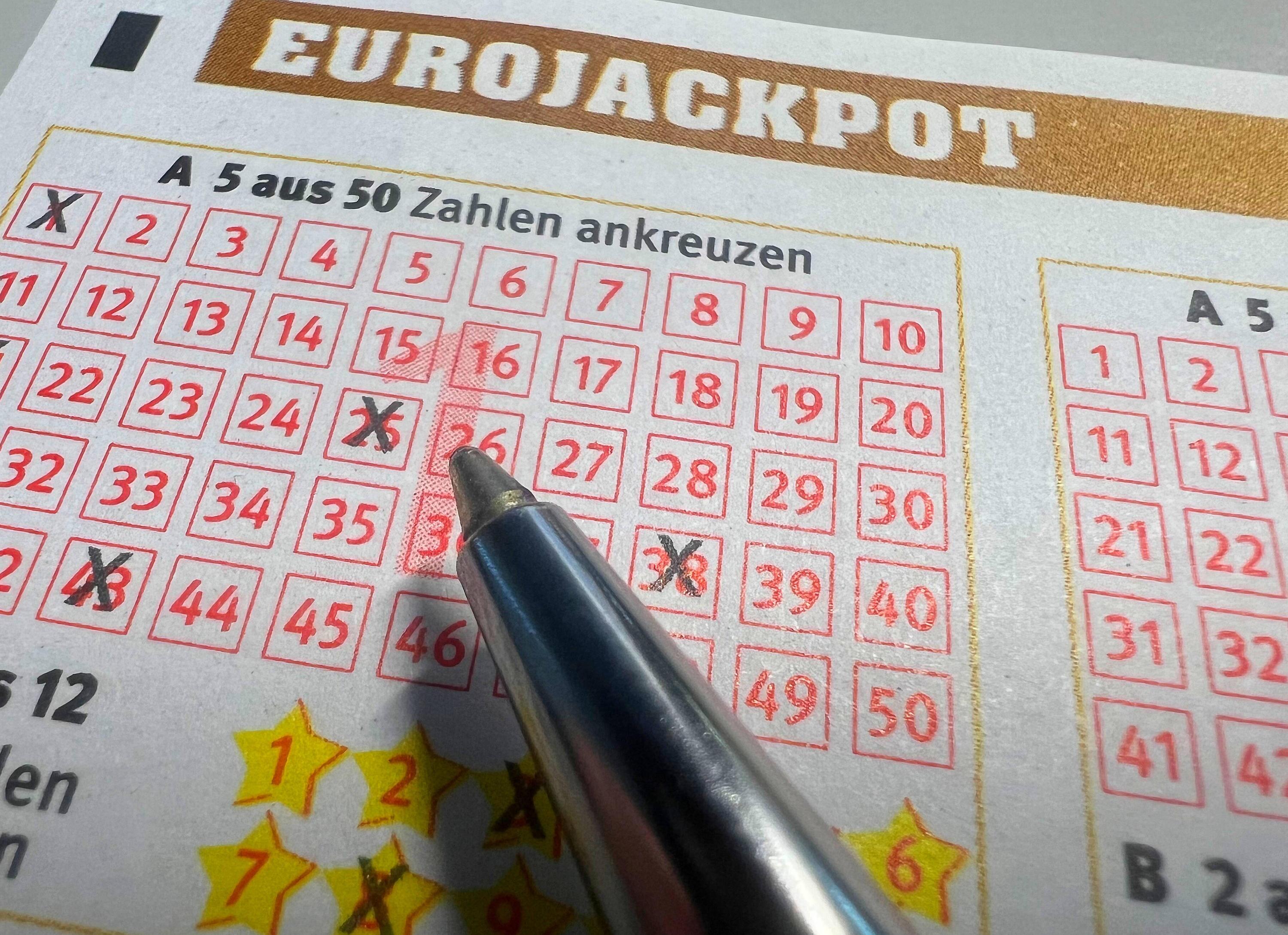 Lotto 6aus49: Gewinnzahlen Vom 19. April 2025 - Jetzt Prüfen! Lotto 6aus49: Gewinnzahlen Vom 19. April 2025 - Jetzt Prüfen!