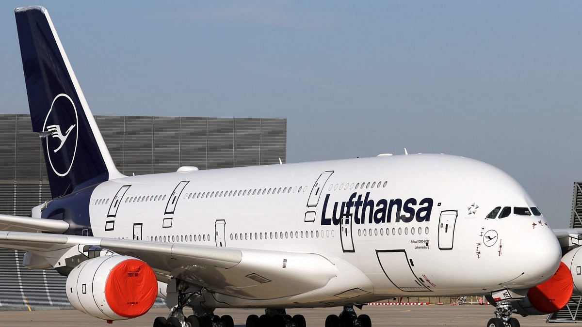 Lufthansa Investigates 10-Minute Unpiloted Flight Following Co-pilot's Fainting Spell Lufthansa Investigates 10-Minute Unpiloted Flight Following Co-pilot's Fainting Spell
