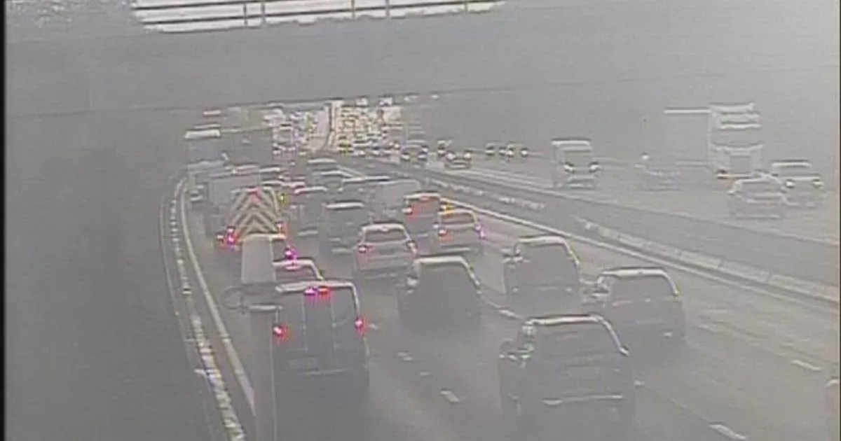 M6 Southbound Crash Causes 60-Minute Delays For Drivers M6 Southbound Crash Causes 60-Minute Delays For Drivers
