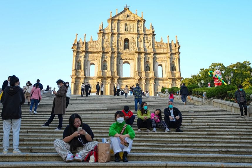 Macau Casinos Outperform Expectations Ahead Of Golden Week Macau Casinos Outperform Expectations Ahead Of Golden Week