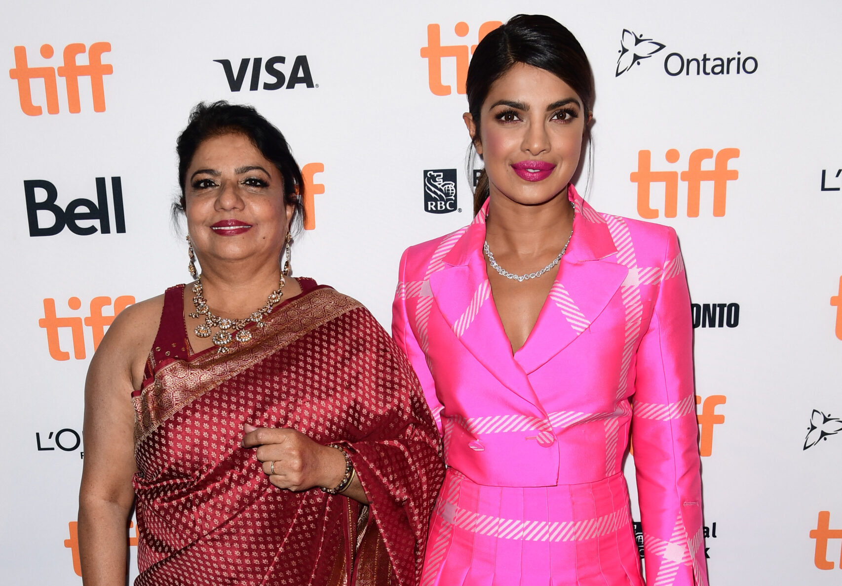 Madhu Chopra Opens Up About Priyanka Chopra's Struggles As An Outsider Madhu Chopra Opens Up About Priyanka Chopra's Struggles As An Outsider