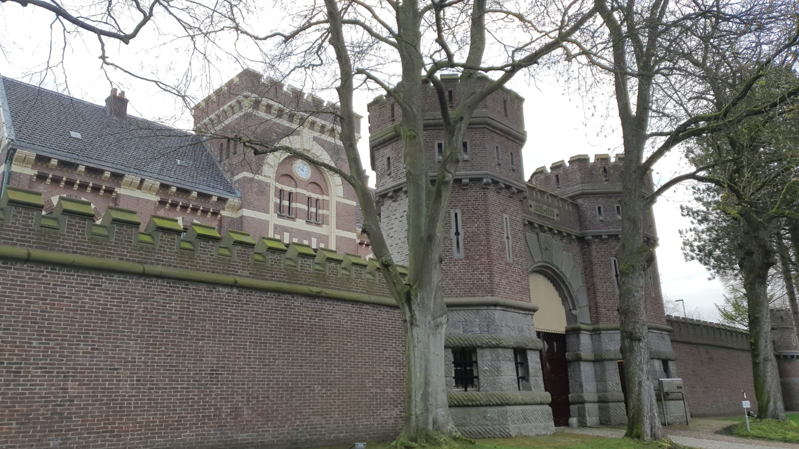 Malek F. Steekt Patiënt Neer In Van Mesdagkliniek Groningen: Binnenland Incident Malek F. Steekt Patiënt Neer In Van Mesdagkliniek Groningen: Binnenland Incident