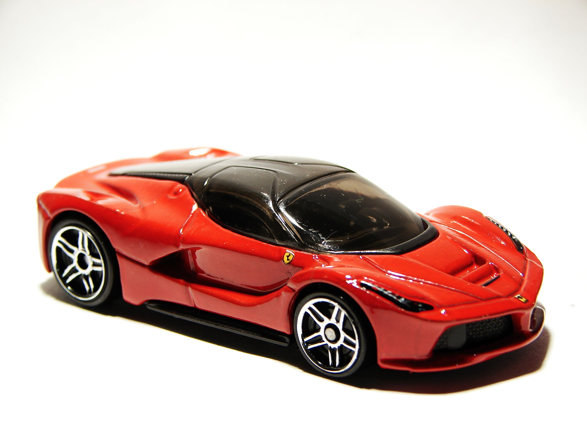 Mamma Mia! Ferrari Hot Wheels: New Sets Review Mamma Mia! Ferrari Hot Wheels: New Sets Review