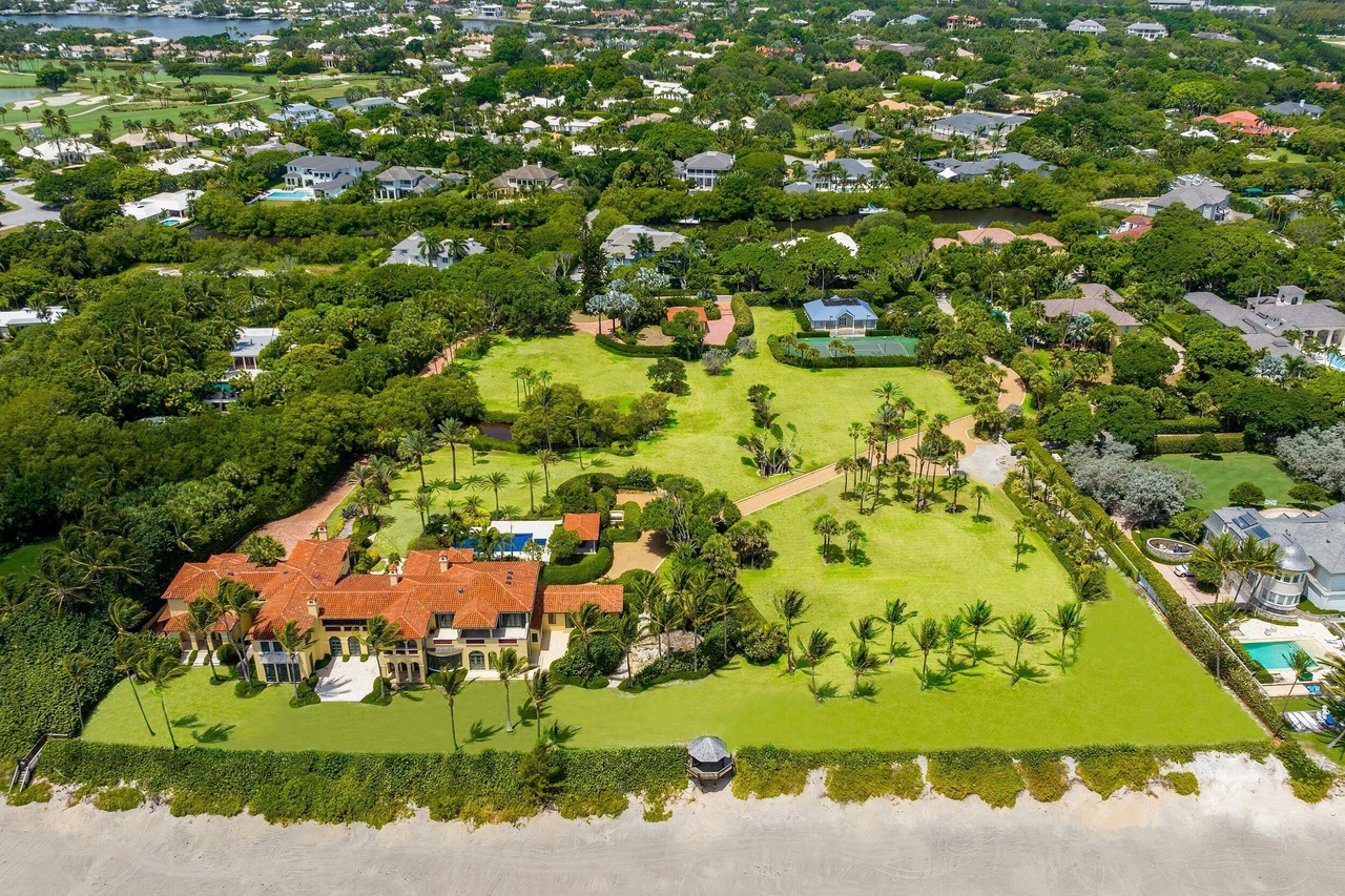 Manalapan: Florida's Next Palm Beach? The Super-Rich Influx Manalapan: Florida's Next Palm Beach? The Super-Rich Influx