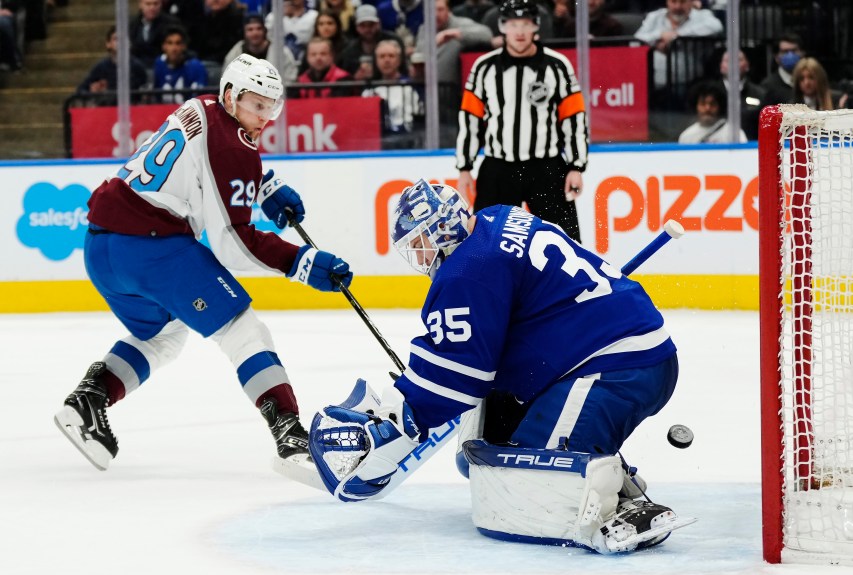 Maple Leafs Secure Hard-Fought 2-1 Victory Over Avalanche Maple Leafs Secure Hard-Fought 2-1 Victory Over Avalanche