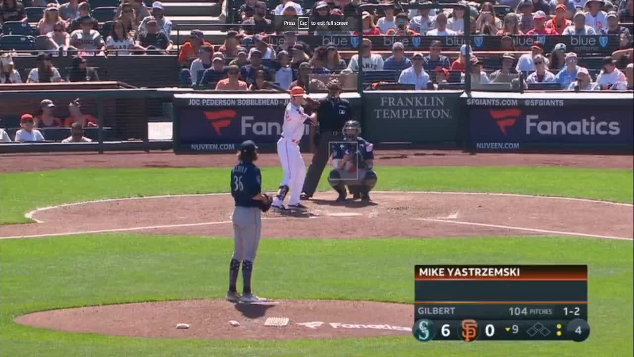 Mariners Outfielder Makes Year's Best Catch Against Giants Mariners Outfielder Makes Year's Best Catch Against Giants