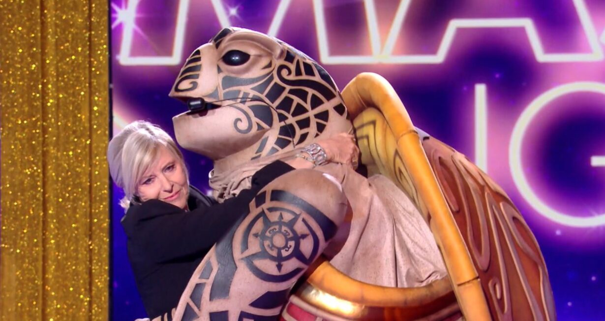 Mask Singer 2025 : Chantal Ladesou A-t-elle Dévoilé L'Autruche ? Nos Prédictions Mask Singer 2025 : Chantal Ladesou A-t-elle Dévoilé L'Autruche ? Nos Prédictions
