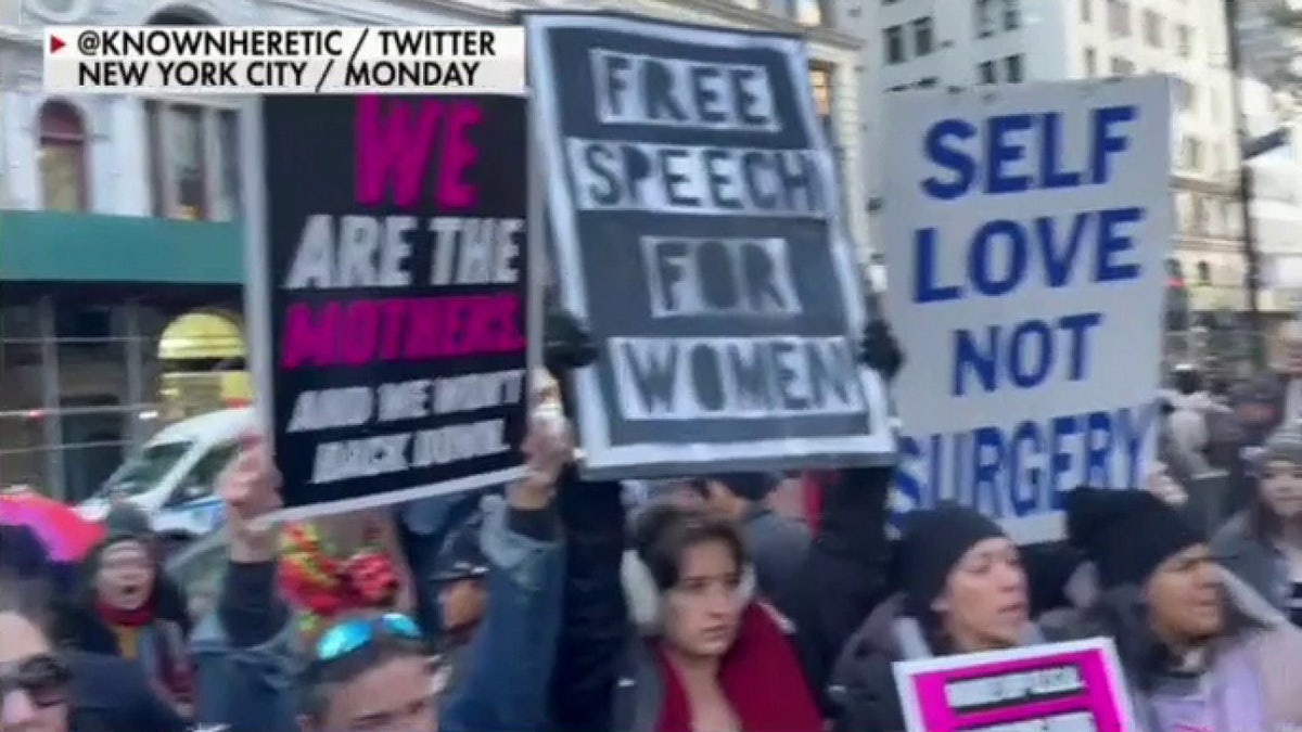 Massive 20,000-Strong March Demands Transgender Rights Massive 20,000-Strong March Demands Transgender Rights