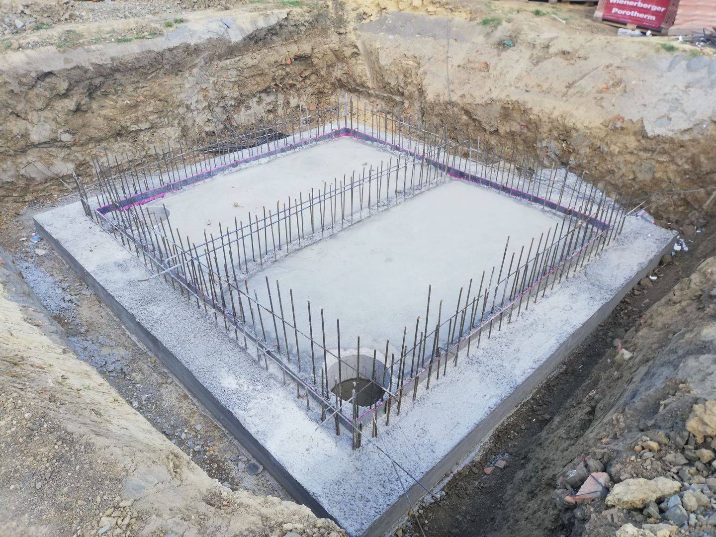 Mecsek Baromfi Kft.: Kiváló Minőségű KMÉ-Védjegyes Baromfi Termékek Mecsek Baromfi Kft.: Kiváló Minőségű KMÉ-Védjegyes Baromfi Termékek