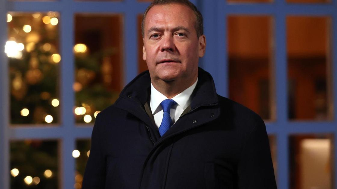 Medvedev E La Crisi: Missili, Russofobia E Il Futuro Dell'UE Medvedev E La Crisi: Missili, Russofobia E Il Futuro Dell'UE