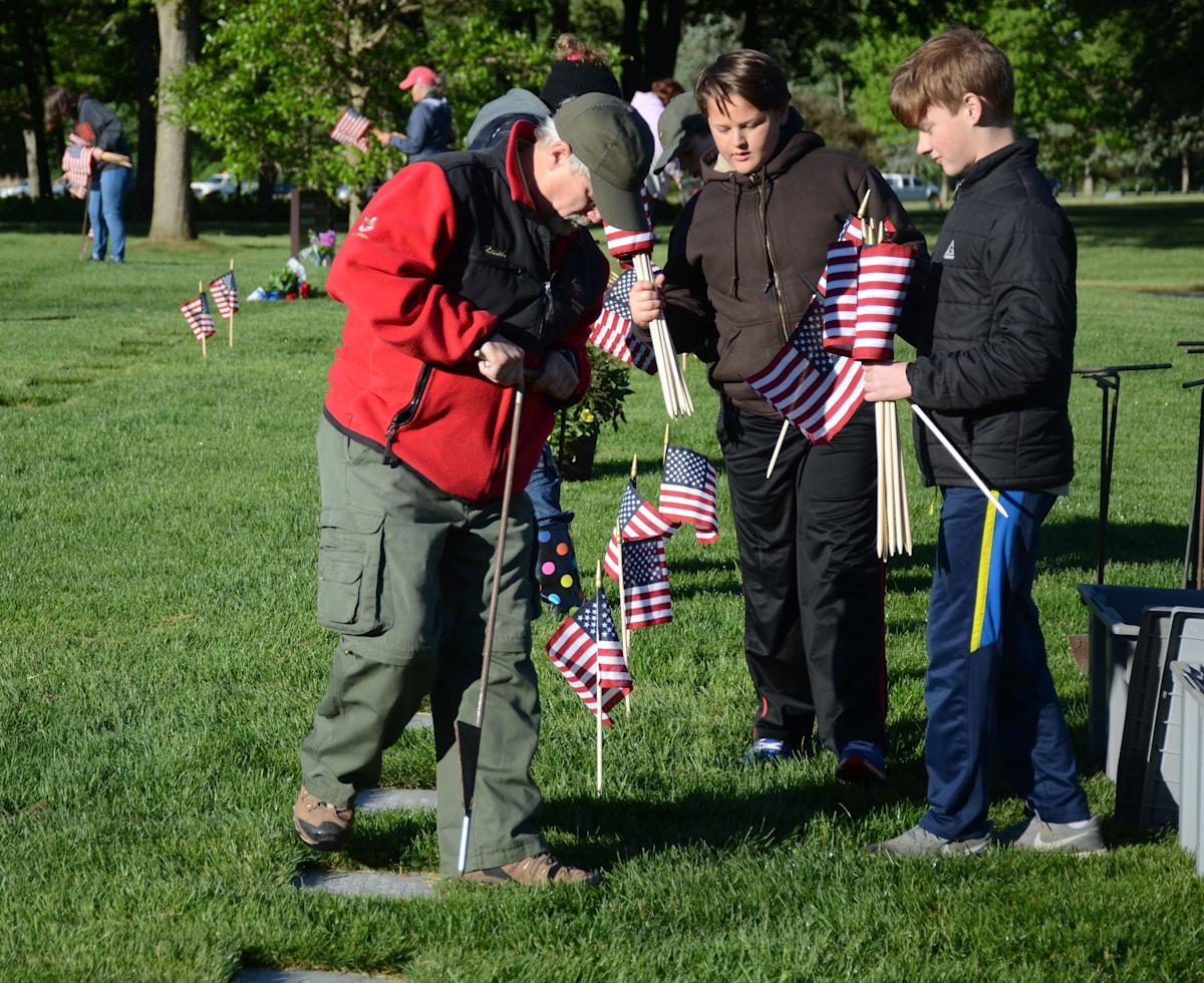 Memorial Day Observances: Honoring Veterans In Des Moines Memorial Day Observances: Honoring Veterans In Des Moines