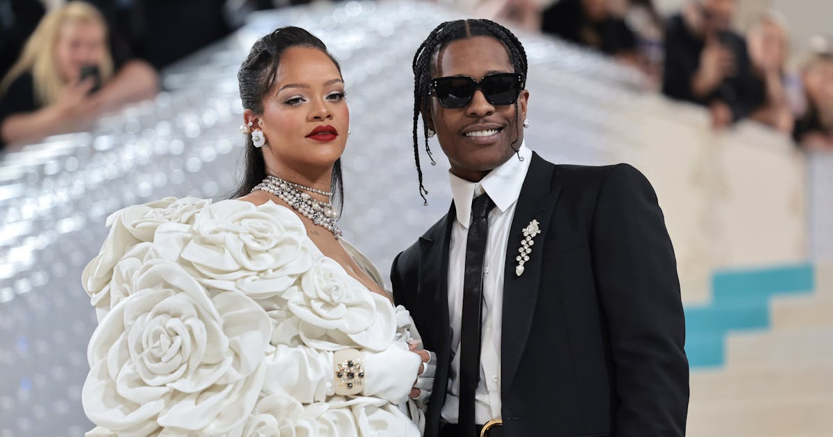 Met Gala 2023: Rihanna Announces Third Pregnancy Met Gala 2023: Rihanna Announces Third Pregnancy