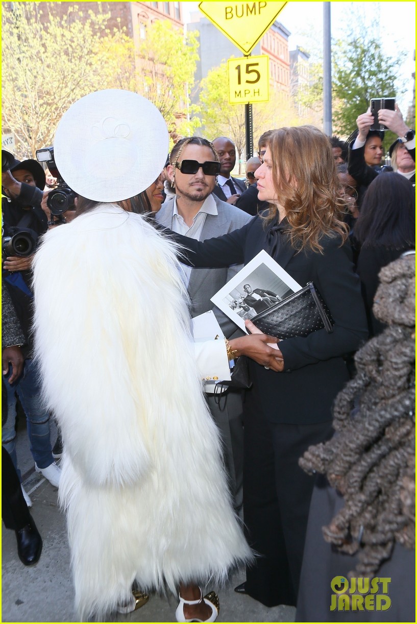 Met Gala 2025: The Naomi Campbell And Anna Wintour Controversy Met Gala 2025: The Naomi Campbell And Anna Wintour Controversy