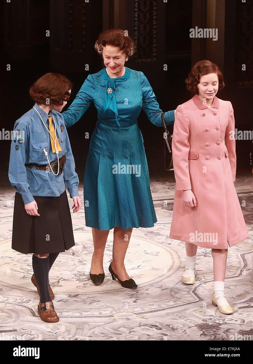 Mia Farrow And Sadie Sink: Broadway Reunion Captured In Photo 5162787 Mia Farrow And Sadie Sink: Broadway Reunion Captured In Photo 5162787