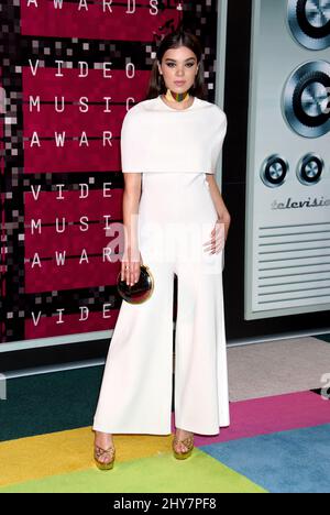 Michael B. Jordan And Hailee Steinfeld's Red Carpet Debut At Michael B. Jordan And Hailee Steinfeld's Red Carpet Debut At