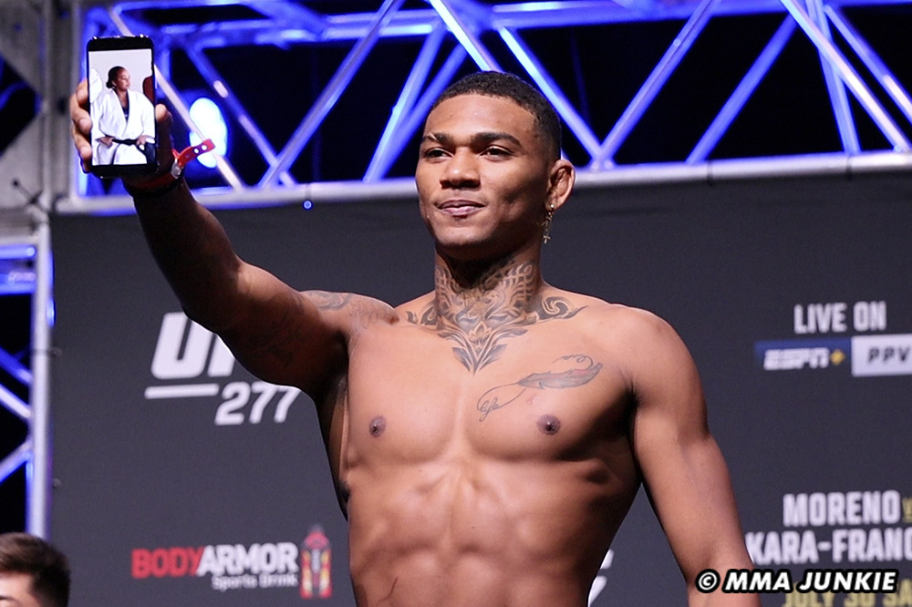 Michael Morales Dominates At UFC Vegas 106: Expert Reactions To The Knockout Michael Morales Dominates At UFC Vegas 106: Expert Reactions To The Knockout