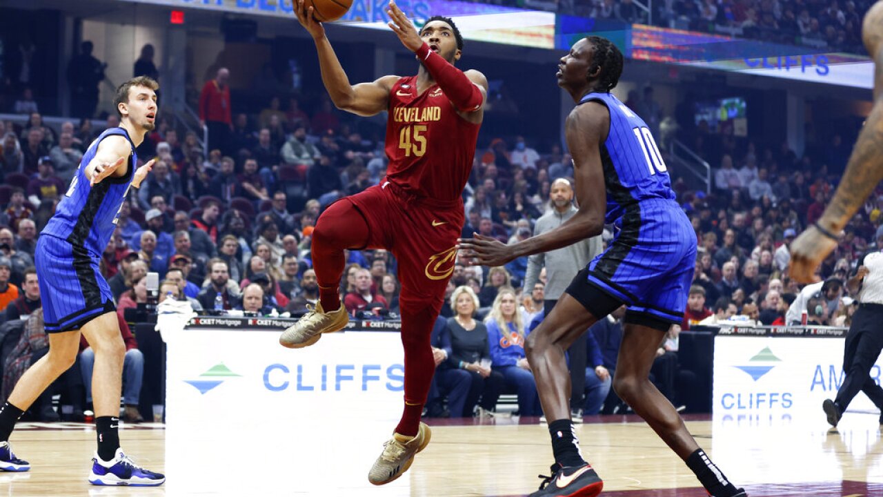 Mitchell Explodes For 43 As Cavaliers Defeat Pacers, Narrowing Playoff Series Mitchell Explodes For 43 As Cavaliers Defeat Pacers, Narrowing Playoff Series