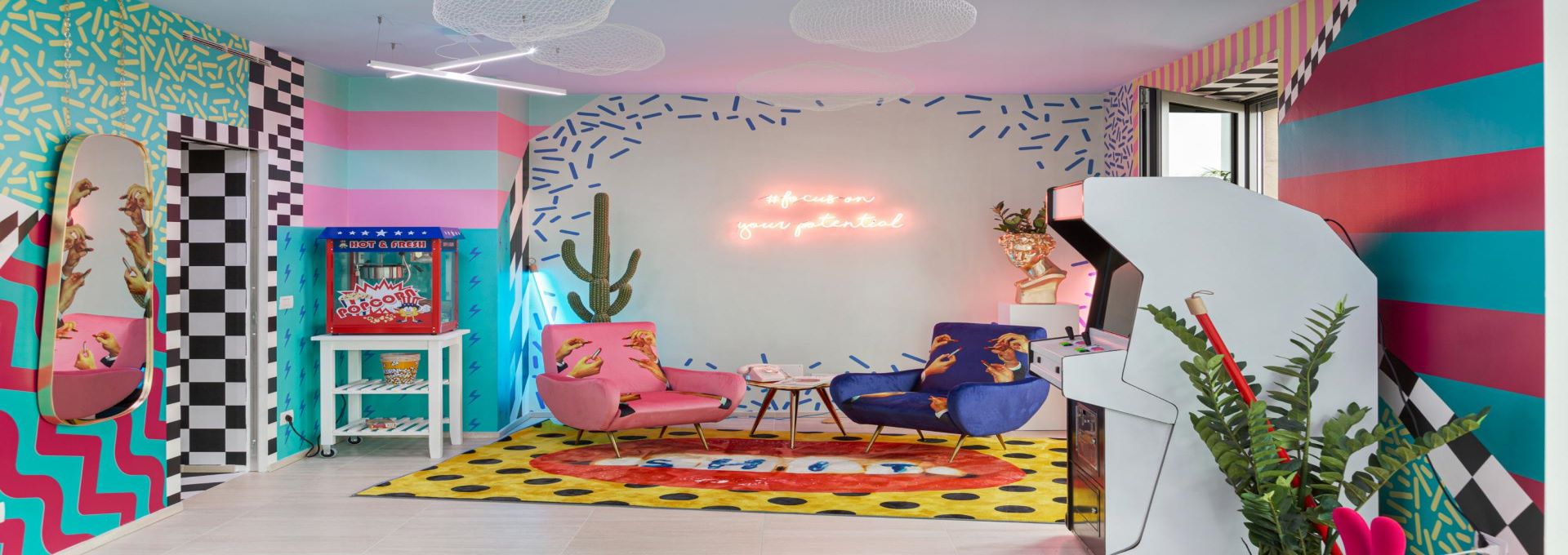 MTV Cribs: Exploring Extravagant Homes Of The Rich And Famous MTV Cribs: Exploring Extravagant Homes Of The Rich And Famous
