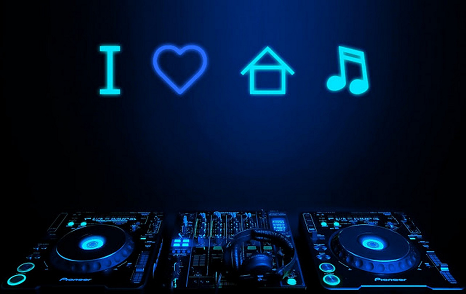 Neal McClelland's Ill House U Featuring Andrea Love: A House Music Masterpiece Neal McClelland's Ill House U Featuring Andrea Love: A House Music Masterpiece
