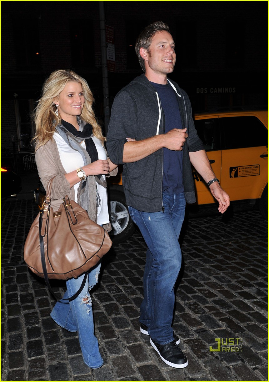 New Music From Jessica Simpson: Eric Johnson's Support Revealed
