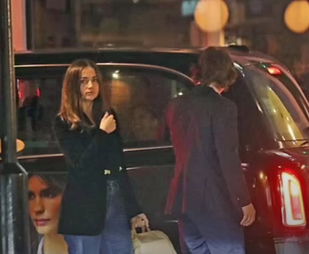 New Tom Cruise And Ana De Armas Sighting Sparks Renewed Dating Speculation New Tom Cruise And Ana De Armas Sighting Sparks Renewed Dating Speculation