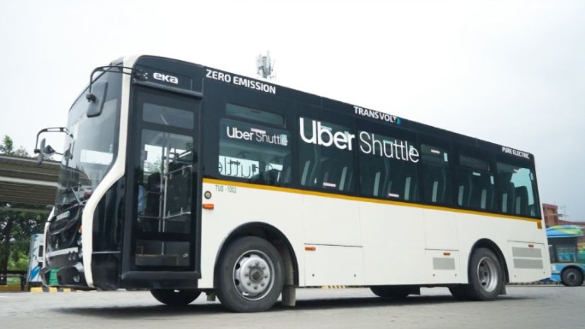 New Uber Shuttle: $5 Rides From United Center For Fans New Uber Shuttle: $5 Rides From United Center For Fans