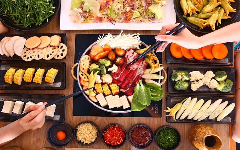 Những Hình Ảnh Lạ Mắt Về Voi Ăn Tiệc Buffet Những Hình Ảnh Lạ Mắt Về Voi Ăn Tiệc Buffet