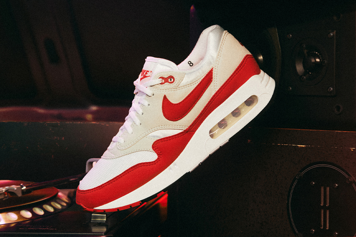 Nike Air Max 95 OG Big Bubble Wolf Gray HM8755-001: Style Guide & Resale Value Nike Air Max 95 OG Big Bubble Wolf Gray HM8755-001: Style Guide & Resale Value
