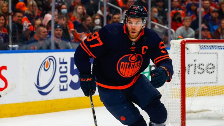 Oilers Vs Kings Prediction: Game 1 NHL Playoffs Picks & Odds Oilers Vs Kings Prediction: Game 1 NHL Playoffs Picks & Odds