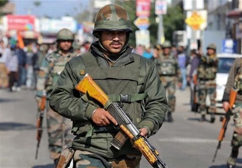 پاکستان کی فوج کشمیر کی جنگ لڑنے کے لیے تیار پاکستان کی فوج کشمیر کی جنگ لڑنے کے لیے تیار