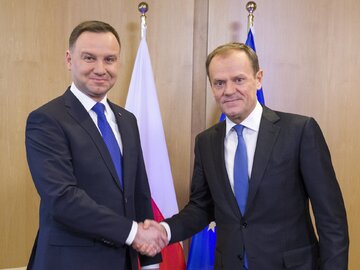 Paradoks Sondażu Prezydenckiego Onetu: Co Oznaczają Wyniki Dla Trzaskowskiego I Nawrockiego? Paradoks Sondażu Prezydenckiego Onetu: Co Oznaczają Wyniki Dla Trzaskowskiego I Nawrockiego?