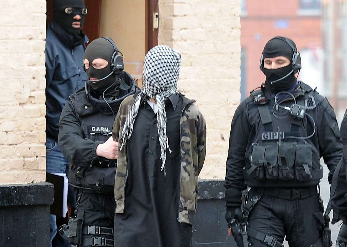Paris-Roubaix Incident: Police Arrest Bottle Thrower Paris-Roubaix Incident: Police Arrest Bottle Thrower