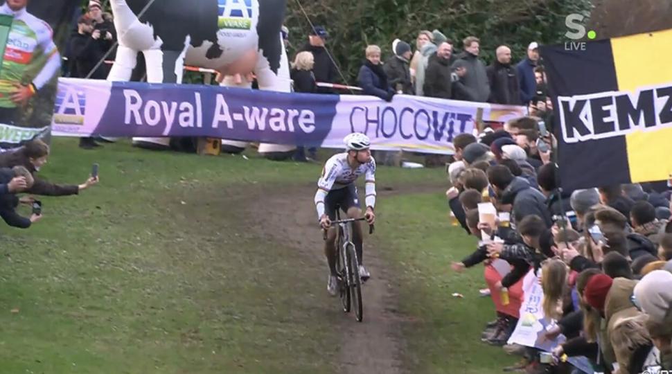 Paris-Roubaix: Police Apprehend Spectator Who Threw Bottle At Van Der Poel