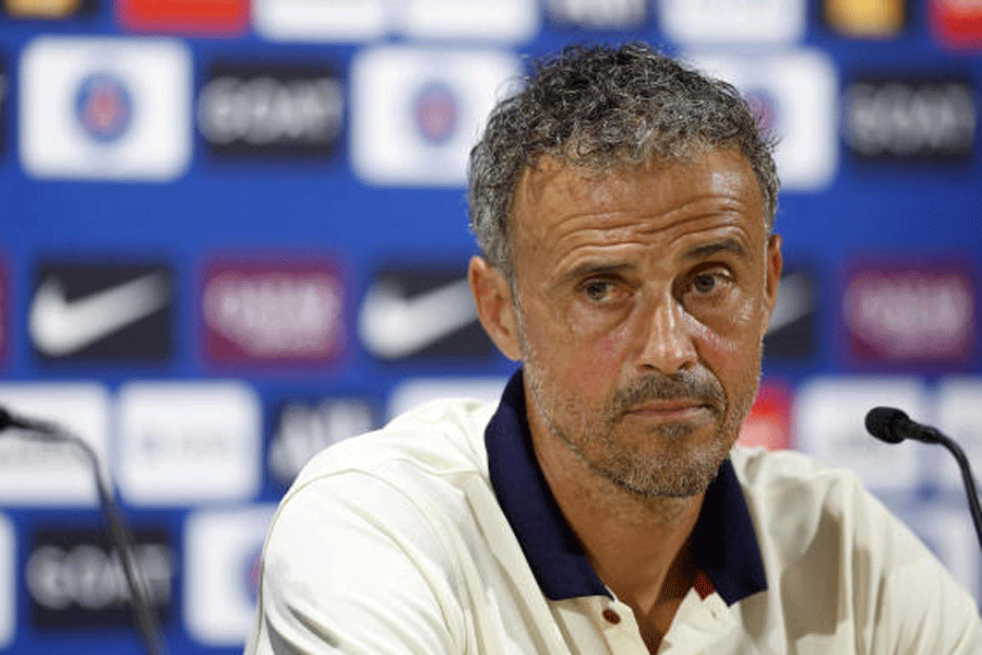 Paris Saint-Germain's Triumph: Luis Enrique's Strategic Masterclass Paris Saint-Germain's Triumph: Luis Enrique's Strategic Masterclass