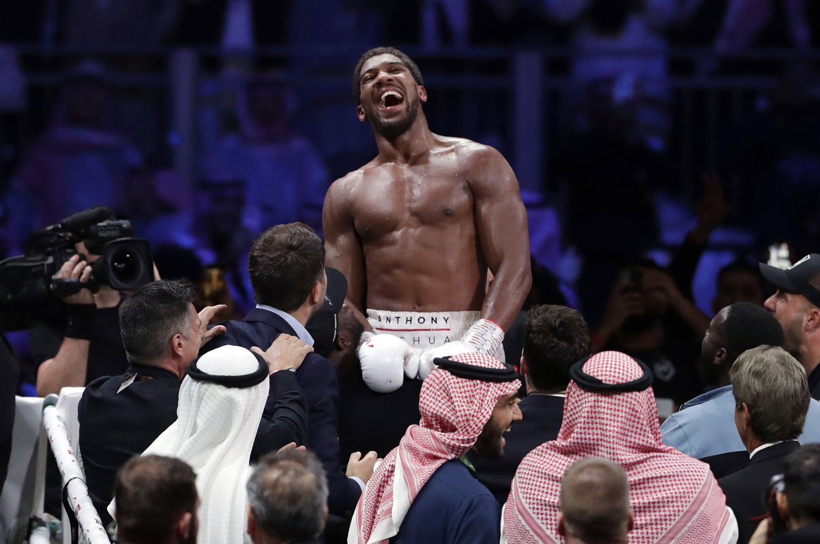 Paul's Opponent Scoffs At Joshua Fight Talk; Paul's Reaction Paul's Opponent Scoffs At Joshua Fight Talk; Paul's Reaction